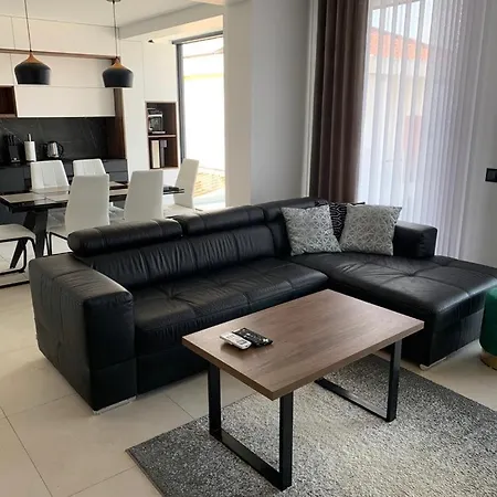 Villa Sun And Sea Apartment *